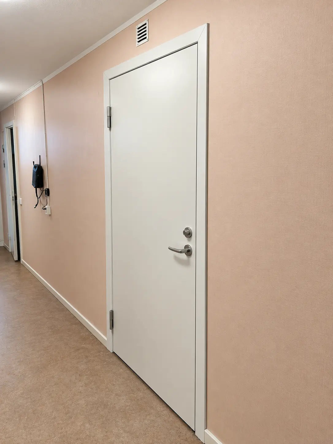 Service och kontroll av säkerhetsdörr