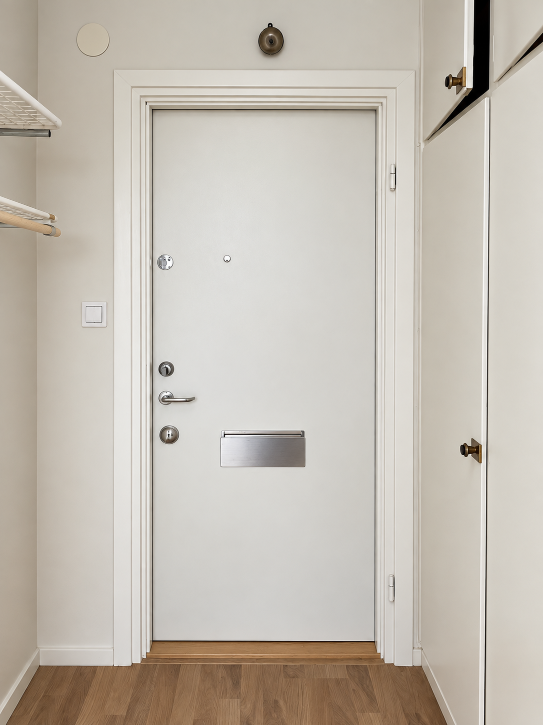 Daloc S33 M9 – Mahogny/Vit – Vänsterhängd
