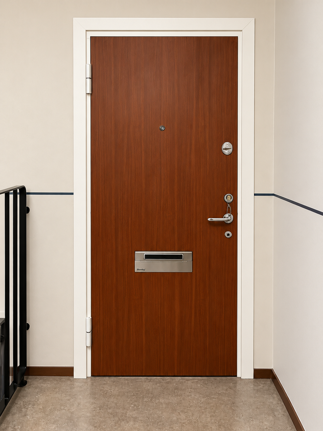PDK3 M10 – Mahogny – Vänsterhängd – framsida.